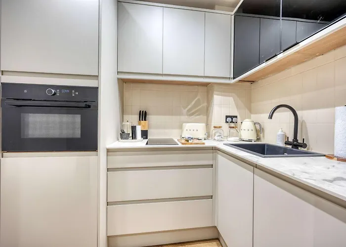 Luxury Refurbished Retreat