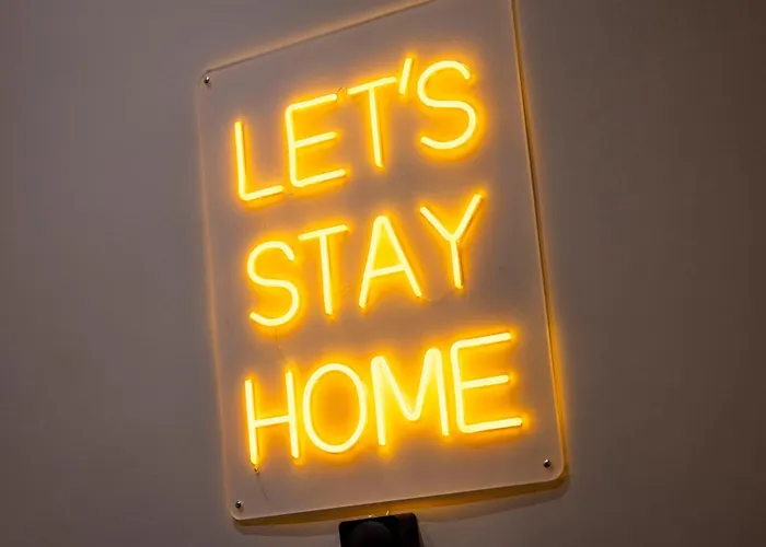 Luxury Refurbished Retreat Apartament