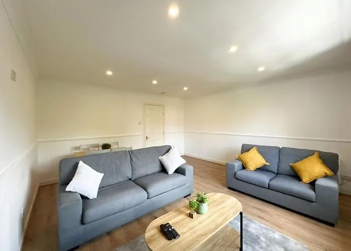 Appartement Spacious 2 Bed Near Airport