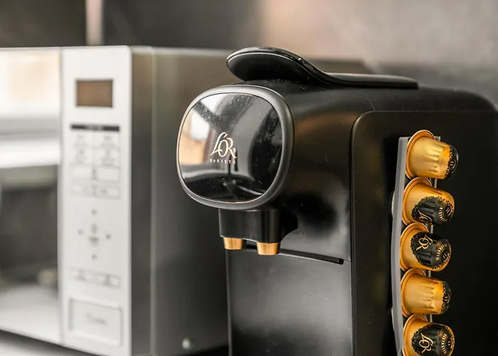 Cosy And Bright 3-bedroom Flat * グラスゴー