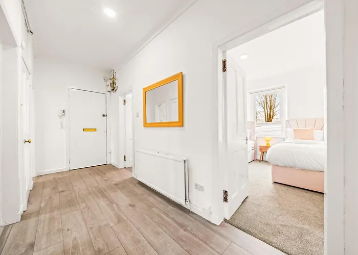 Cosy And Bright 3-bedroom Flat Appartement Glasgow
