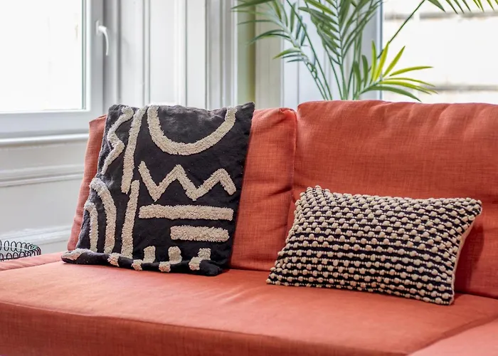 Haven Main Door & Parking - Pass The Keys