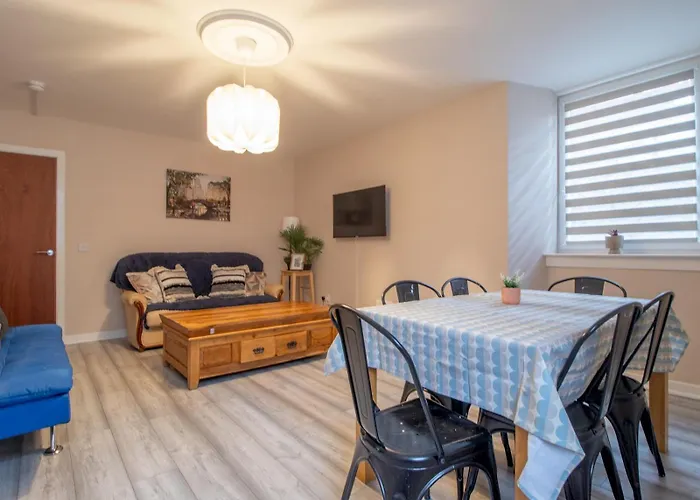 Gem Main Door Parking - Pass The Keys * 格拉斯哥