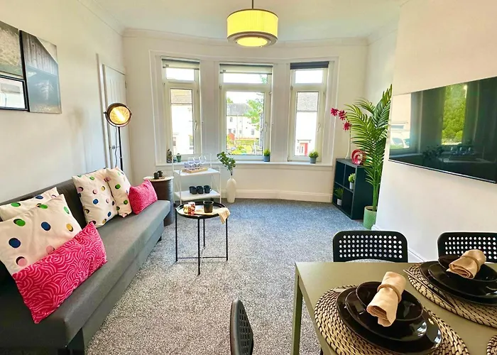 New Quite And Comfy * Glasgow
