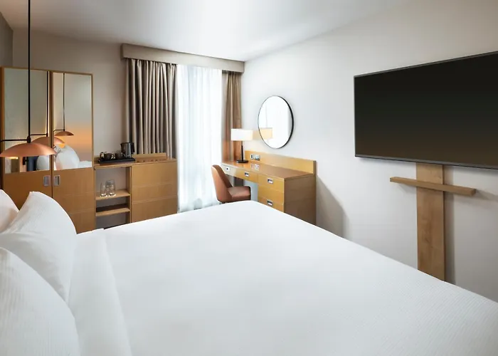 Hilton Garden Centre Otel 4*