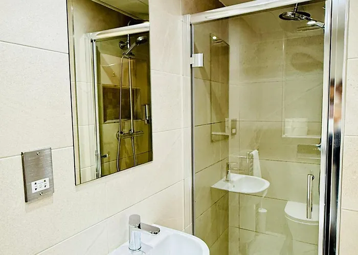 Sandyford 3* Glasgow