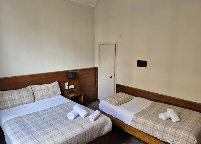 House 3* גלאזגו