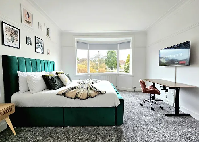 Дом отдыха Charming 3-bed Oasis-free Parking *