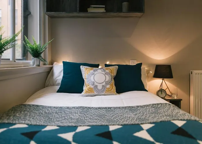 For Students Only - Bath Street In * Γλασκώβη