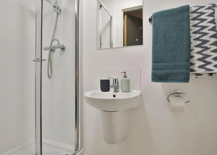 For Students Only - Bath Street In Appartamento