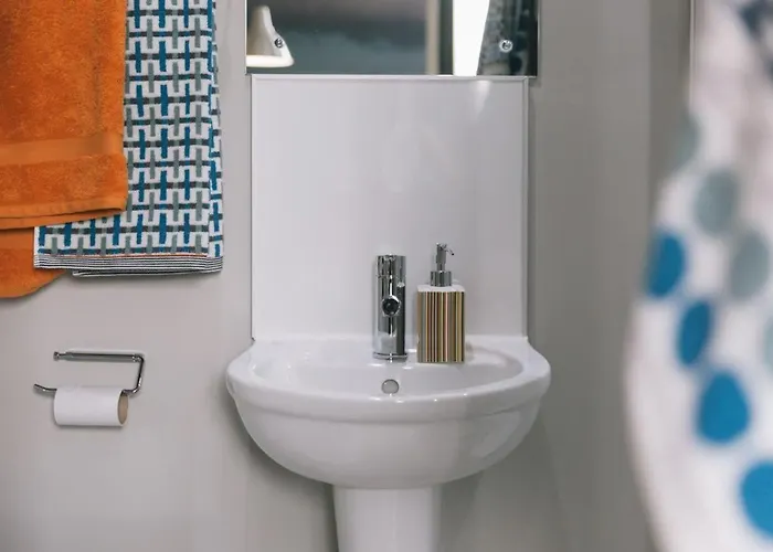 For Students Only - George Street In * גלאזגו