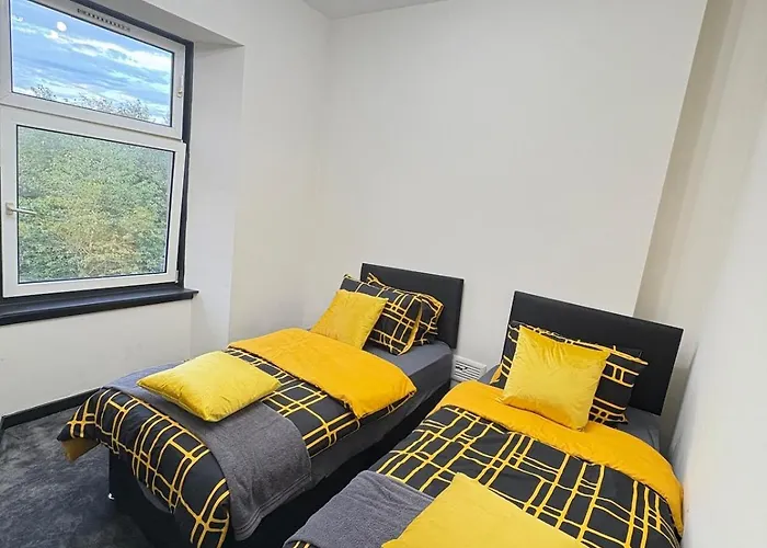 3br Modernised Sleeps 8, Walking Distance To West End, Free Parking Lejlighed *