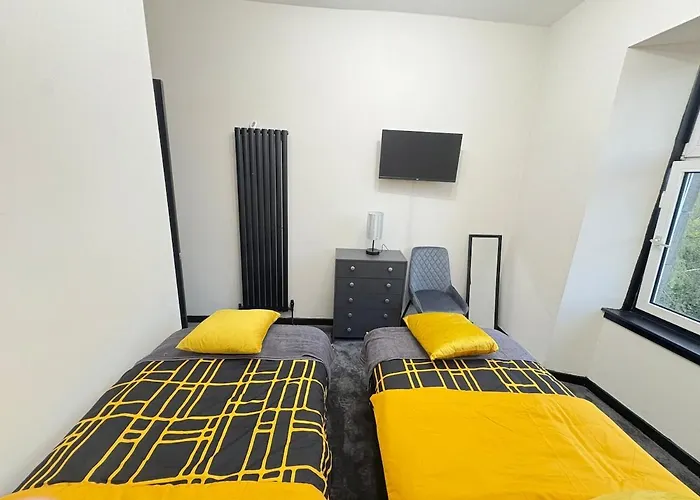 Lejlighed 3br Modernised Sleeps 8, Walking Distance To West End, Free Parking *