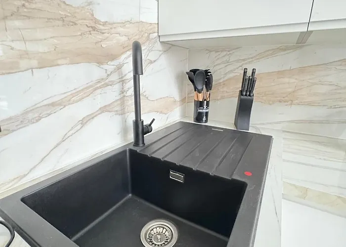 3br West End Flat W Free Parkin *