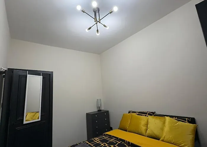 3br West End Flat W Free Parkin