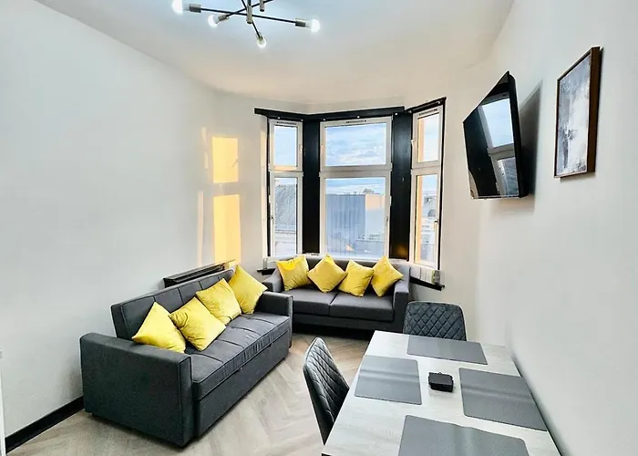 3br West End Flat W Free Parkin Apartman