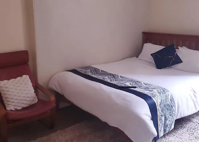 Cosy And Bright 3-bedroom Flat Glasgow