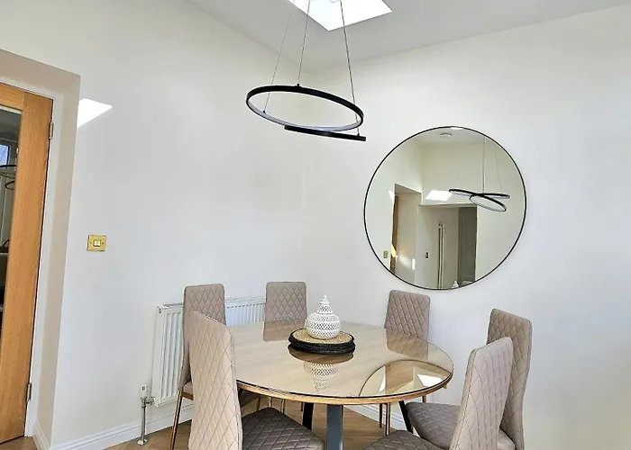 Newly Renovated Gem - Free Parking & Modern Comfort *