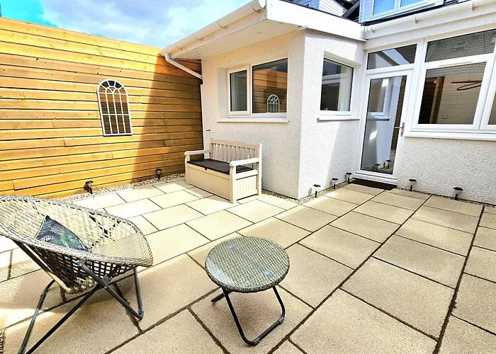 Newly Renovated Gem - Free Parking & Modern Comfort Hébergement de vacances