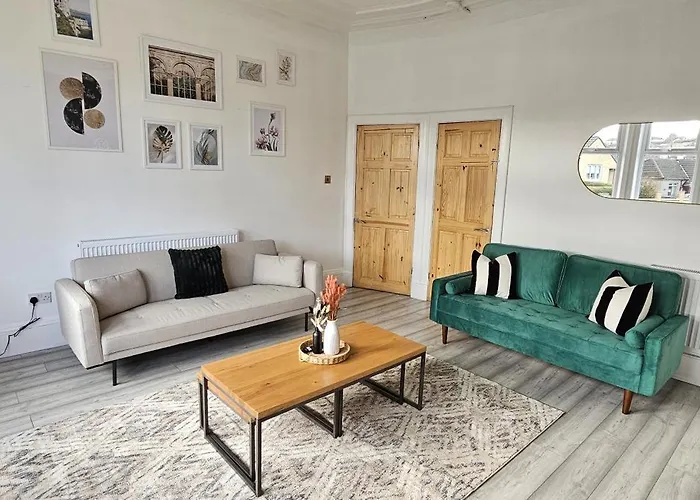 Spacious Haven With Free Parking Casa vacanze Glasgow