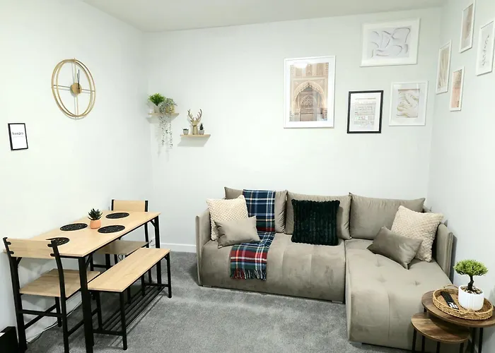 3-bed In Nyaraló Glasgow