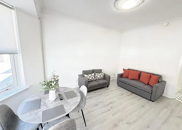 2bed Gla Green, Walk Dist Centre Apartment