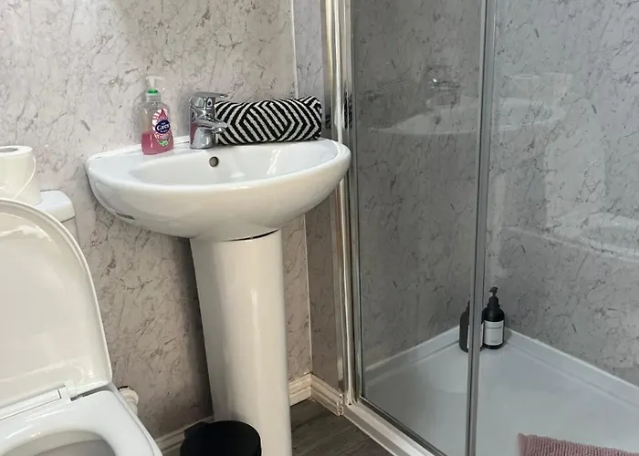 Lägenhet 3br Near Ibrox Subway Sleeps 7 And Parking Glasgow