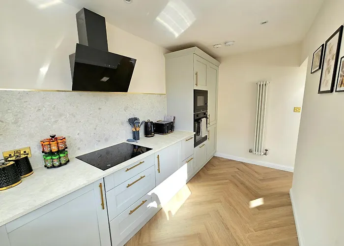 Newly Renovated Gem - Free Parking & Modern Comfort Nyaraló Glasgow