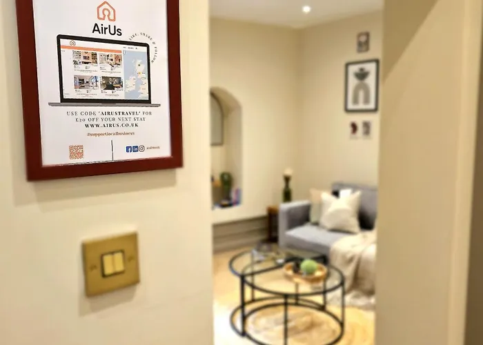 Newly Renovated Gem - Free Parking & Modern Comfort * Glasgow