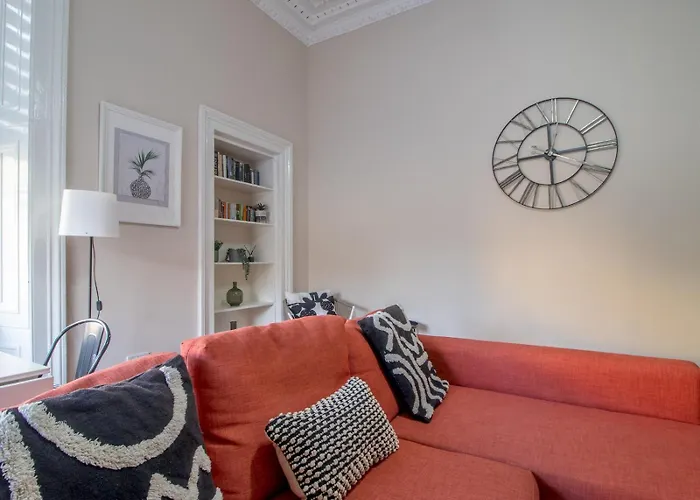 Haven Main Door & Parking - Pass The Keys