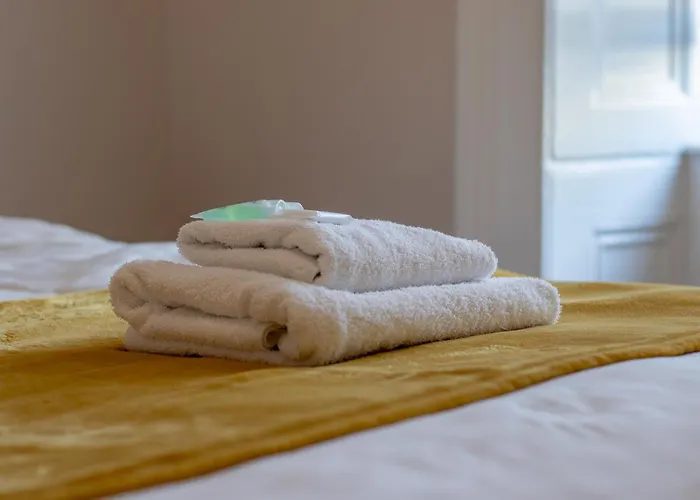 Haven Main Door & Parking - Pass The Keys Feriehus Glasgow