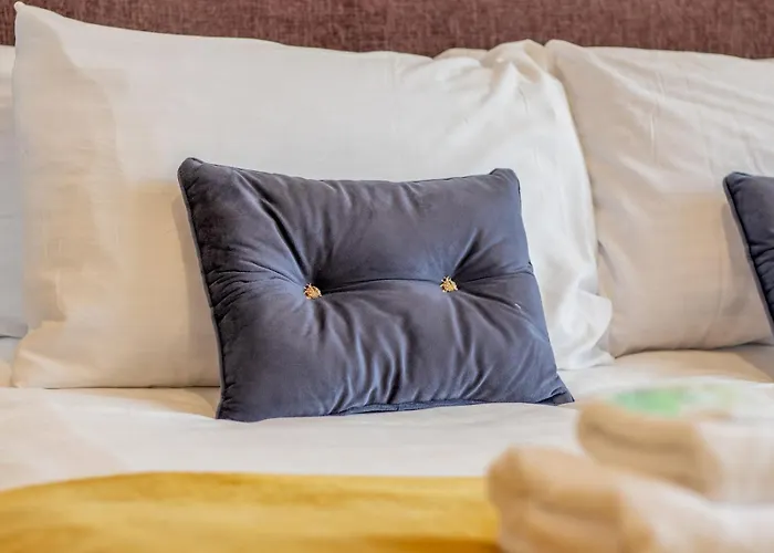 Haven Main Door & Parking - Pass The Keys * Glasgow