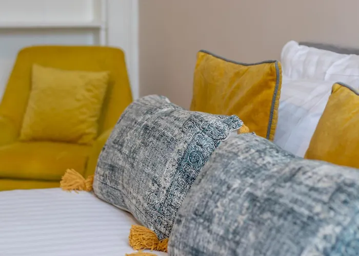 Haven Main Door & Parking - Pass The Keys