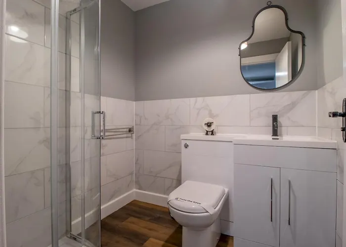 Happy Haven Home, West End - Pass The Keys * Glasgow