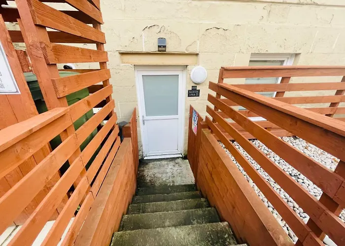 Gem Main Door Parking - Pass The Keys * 格拉斯哥