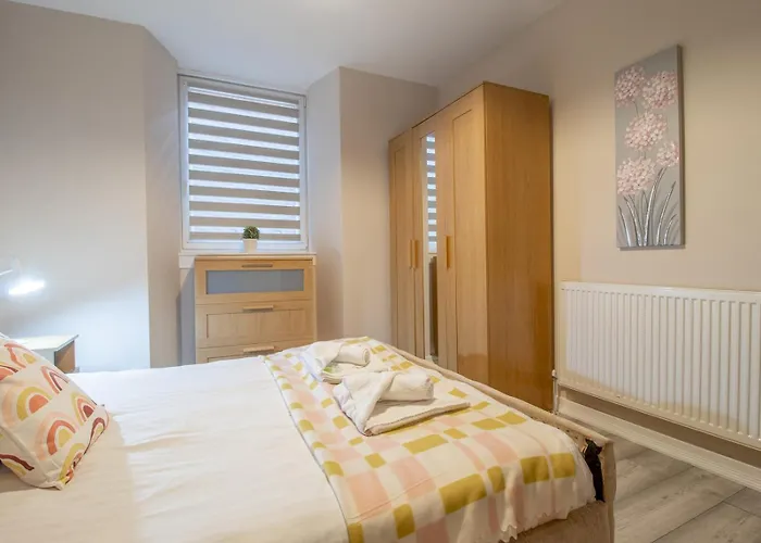 Gem Main Door Parking - Pass The Keys