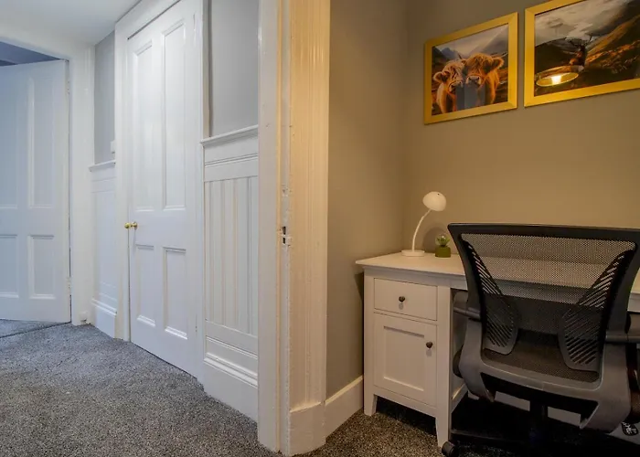 Apartamento Spacious Hillhead Haven - Pass The Keys Glasgow