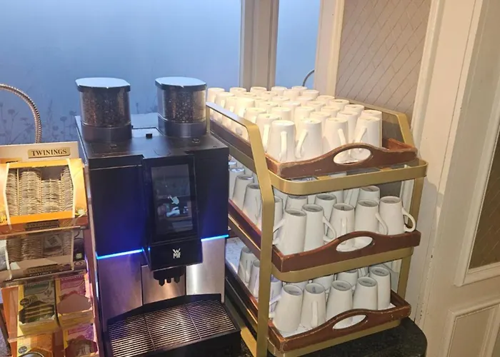 Leonardo West End Glasgow