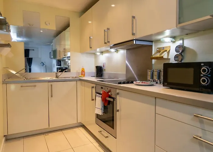 Meadowside Quay 2br Luxurious * Glasgow