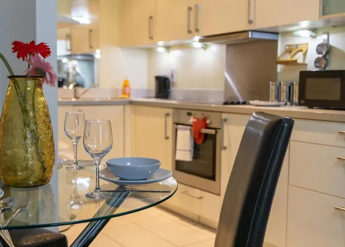 Meadowside Quay 2br Luxurious Apartamento *