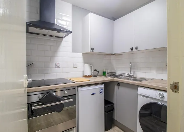 Pass The Keys Cosy In Fabulous West End Appartement *