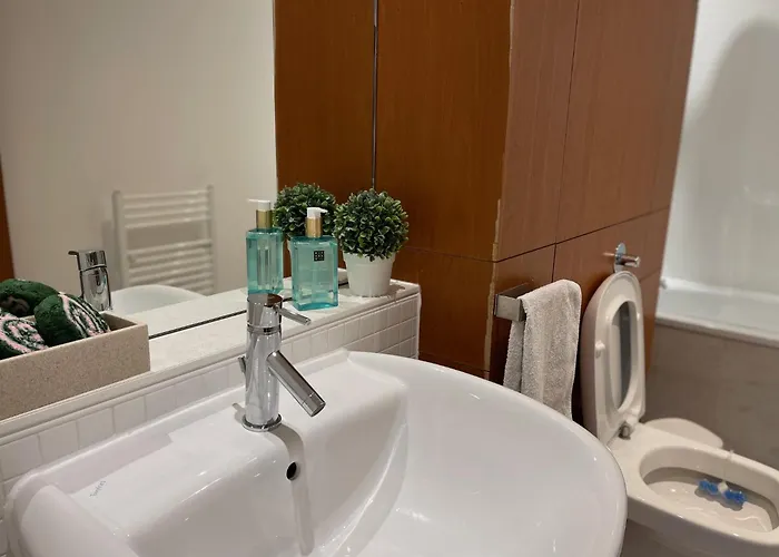 Homestay szállás Private And Bathroom In Shared Flat With Parking Glasgow