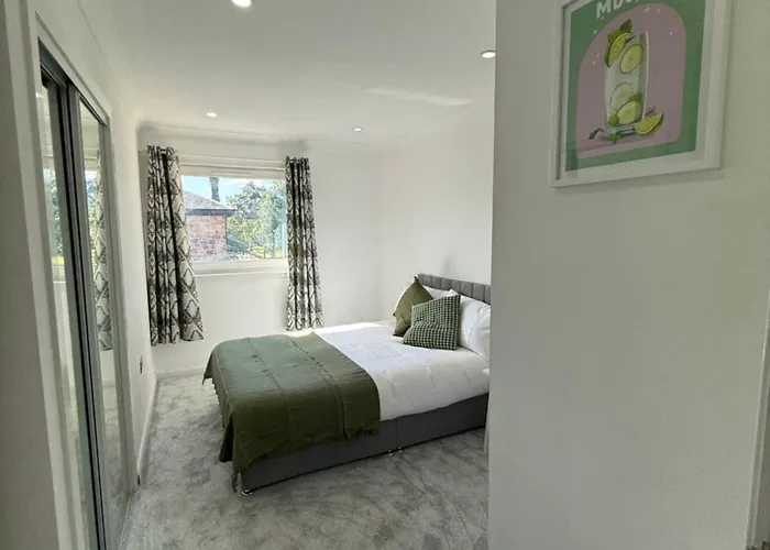 Luxurious 2 Bedroom, 8 Mins From Centre Glasgow