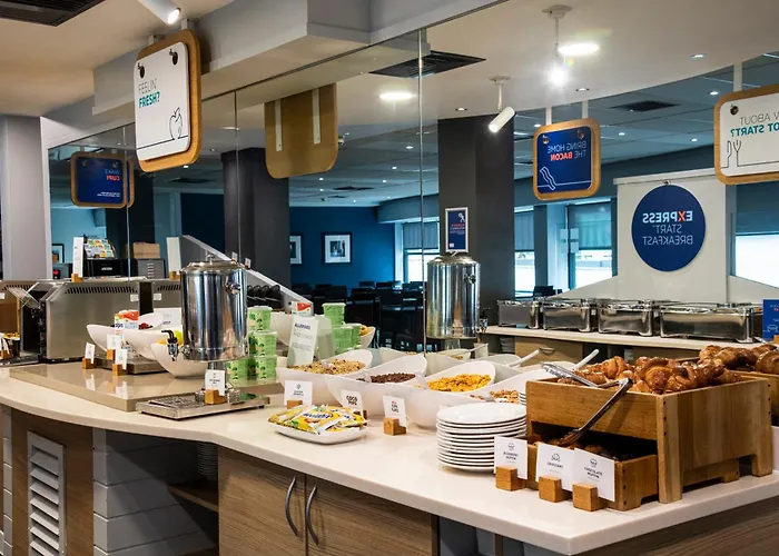 Express - - Ctr Riverside By Ihg Hotel Glasgow