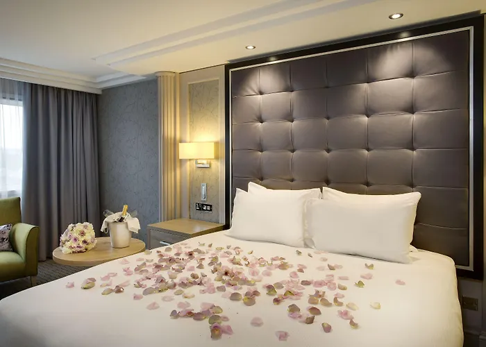 Doubletree By Hilton מלון 4*