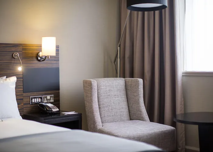 Crowne Plaza By Ihg 4*