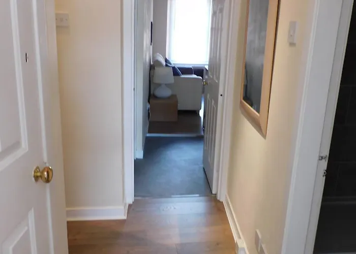 Fabulous Location, One Bedroom West End Flat, Just Off Byres Rd, Close To Sec & Hydro グラスゴー