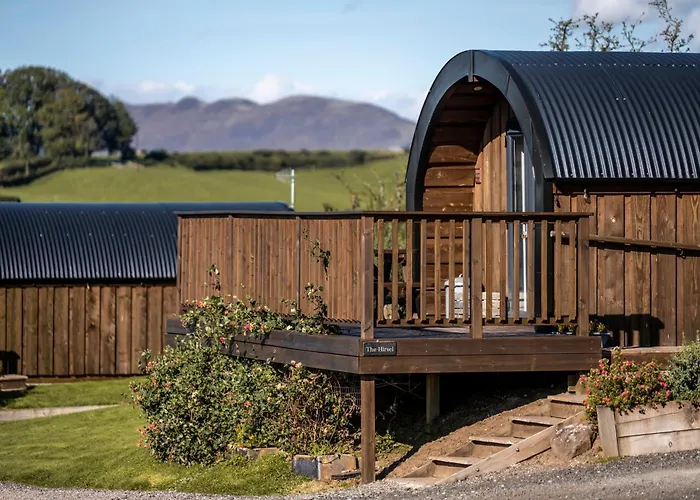 דירה Luxury Glamping Pods - The Heft & The Hirsel