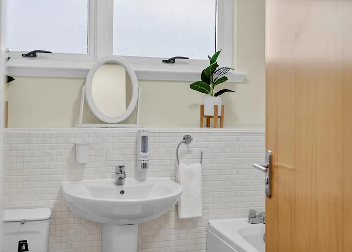 شقة Modern 2-bedroom Flat In Centre, Near Galsgow *