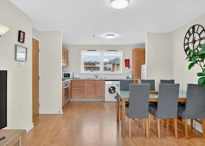 Modern 2-bedroom Flat In Centre, Near Galsgow * غلاسغو